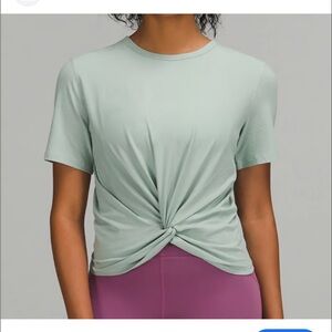Lululemon Crescent T-Shirt Womens Light Pistachio PTP 16” Laying flat Gym Casual